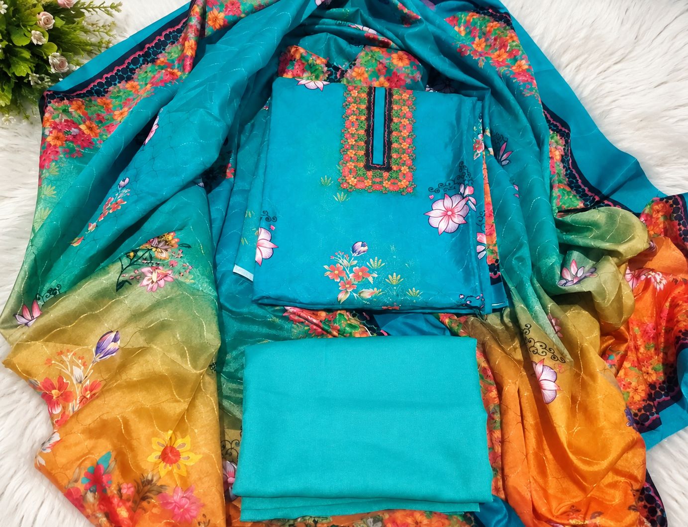 লেডিস সুন্দর জামা