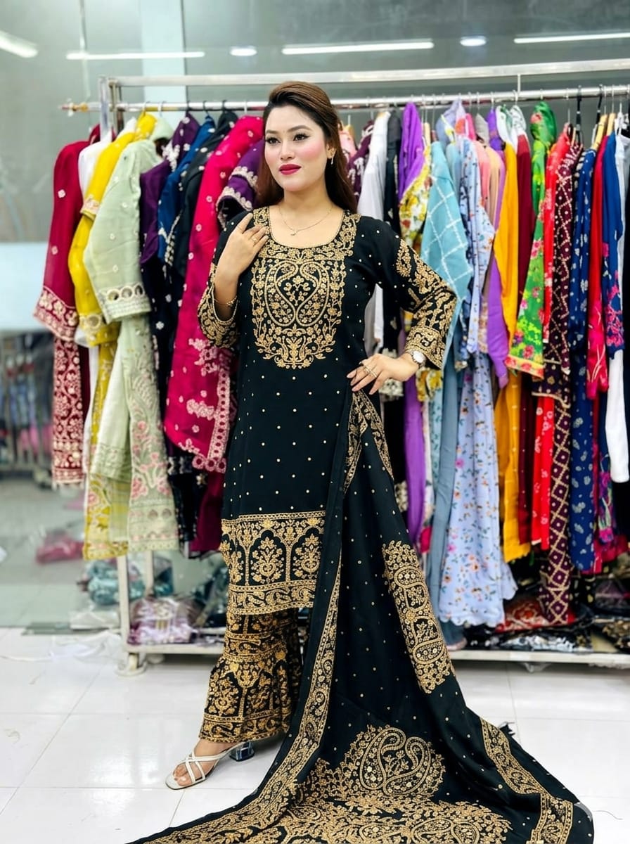 অনলাইনে ভাইরাল গারারা থ্রি-পিস!!